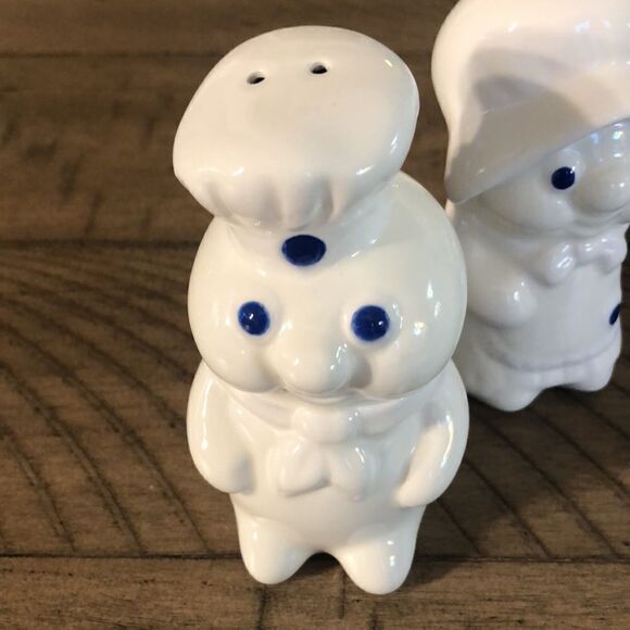 Poppin and Poppie Fresh Pillsbury Dough Salt 🧂 & 🫑 Shakers Small 💍 Bowl - Picture 5 of 17